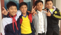 Nhóm học sinh trả lại sổ tiết kiệm 160 triệu cho người bị mất